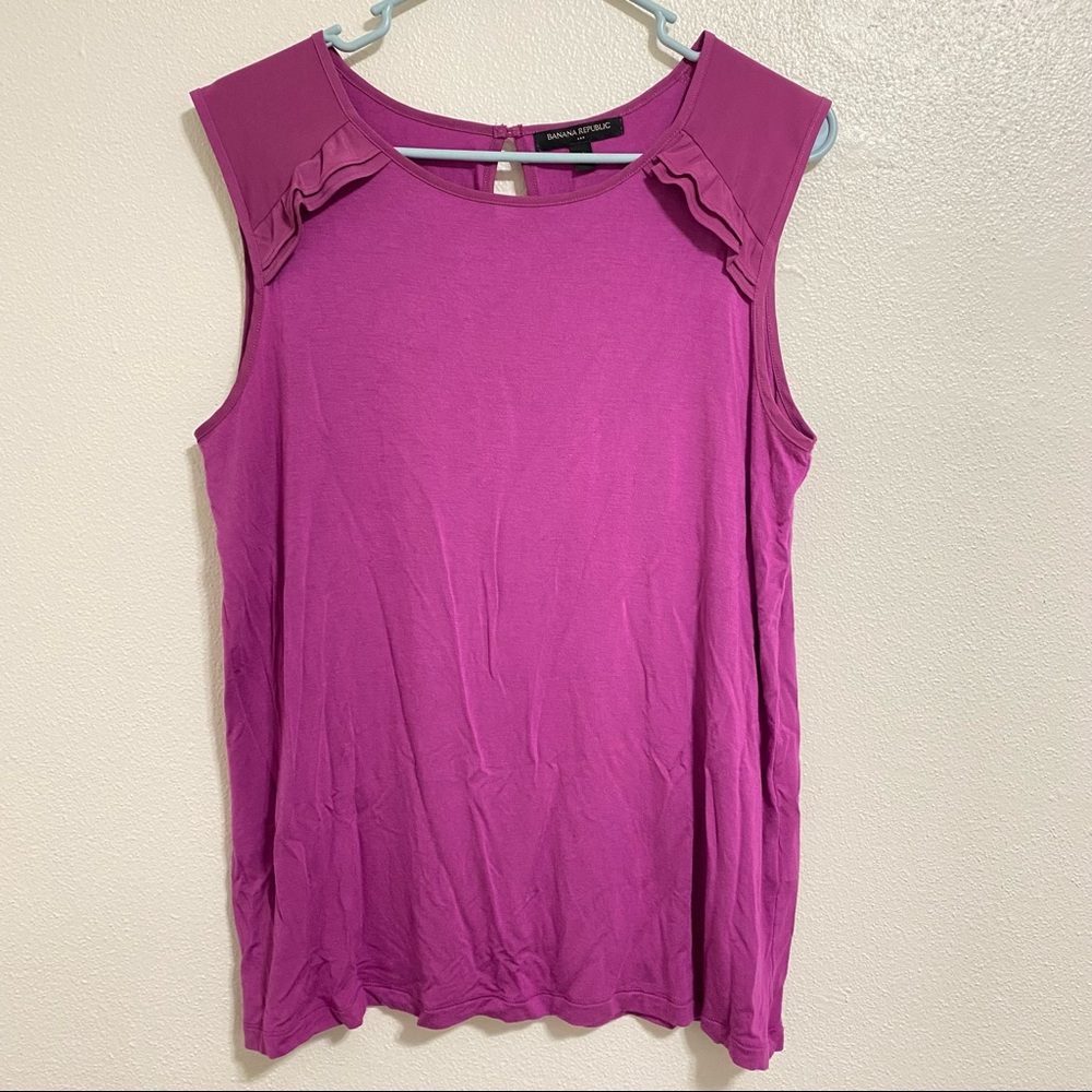 Banana Republic knit tank top open back Size M